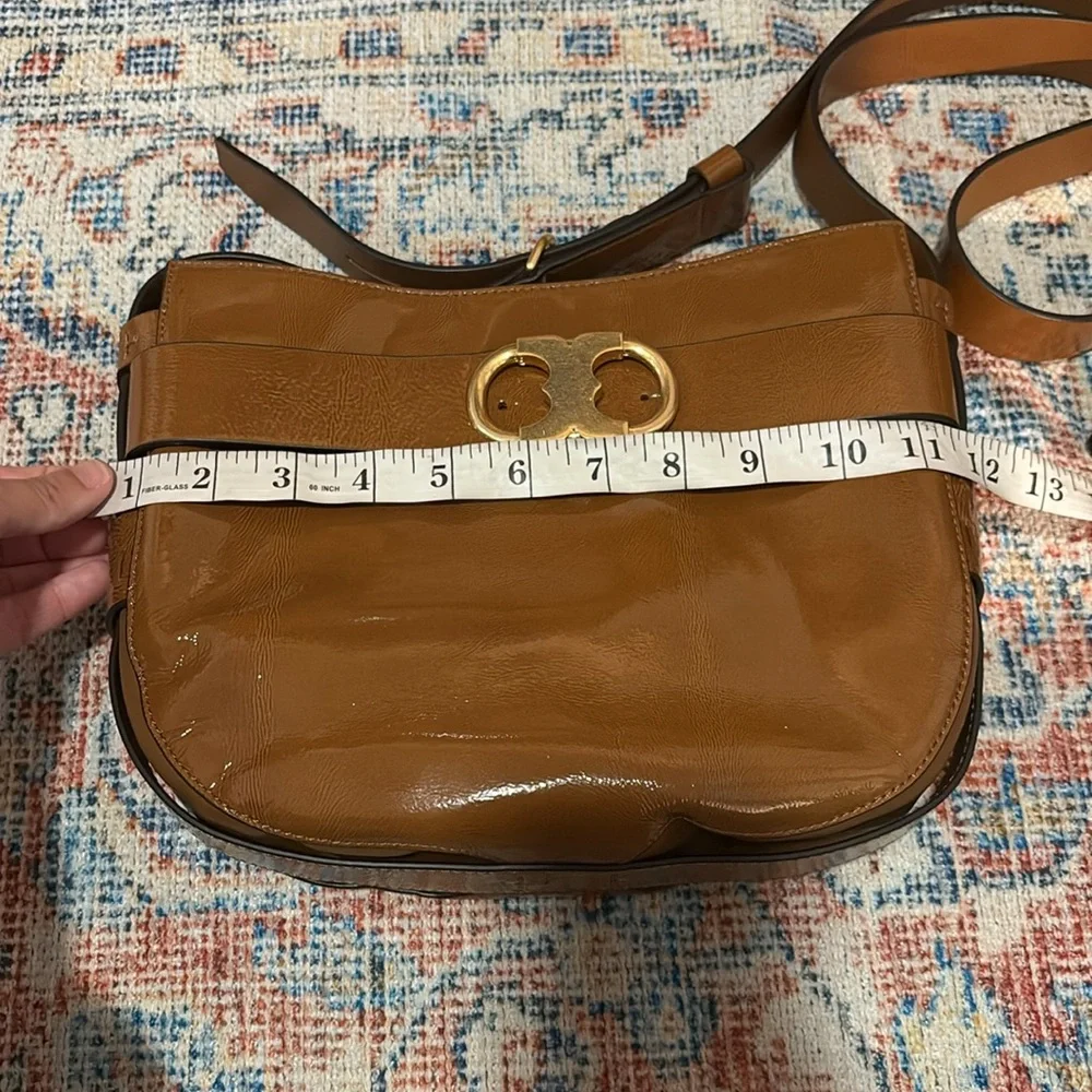 Tory Burch Gemini Link Patent Crossbody Bag in Umber NWOT - Picture 9 of 10